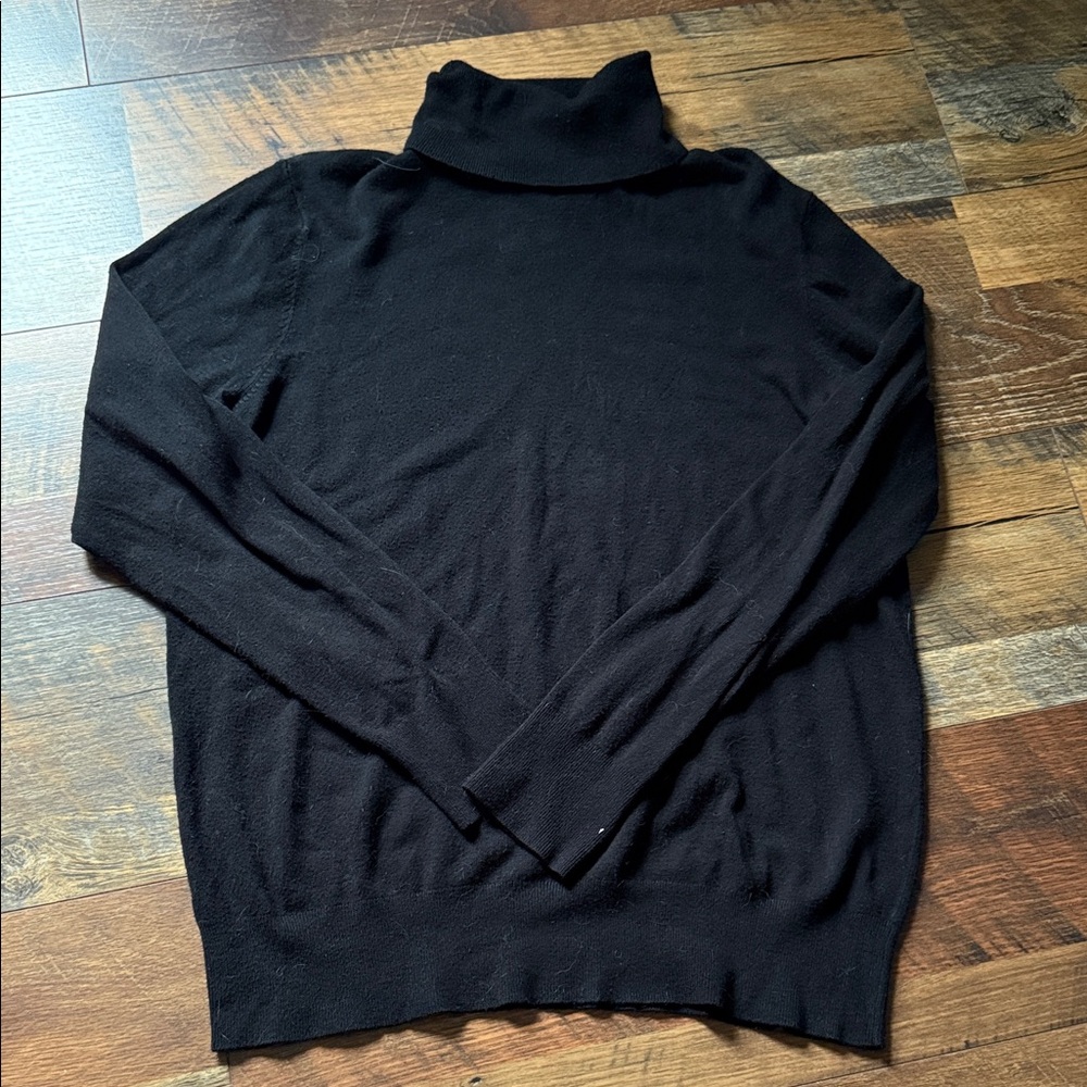 Ann Taylor Women's Black Turtleneck Sweater